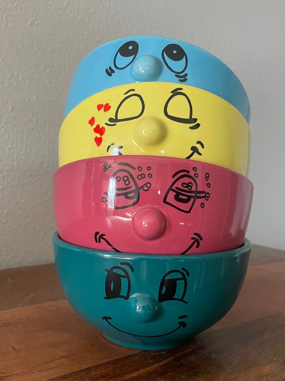 Dolce Vita Home Collection Vintage Smiley Funny Face Bowls - Set of 4 BNWOT